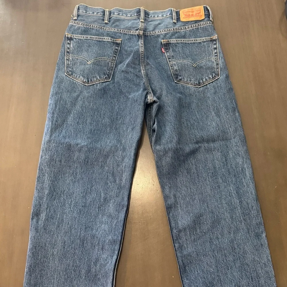 Levi’s 550 Men’s 38/30 Medium Wash Relaxed Fit Jean